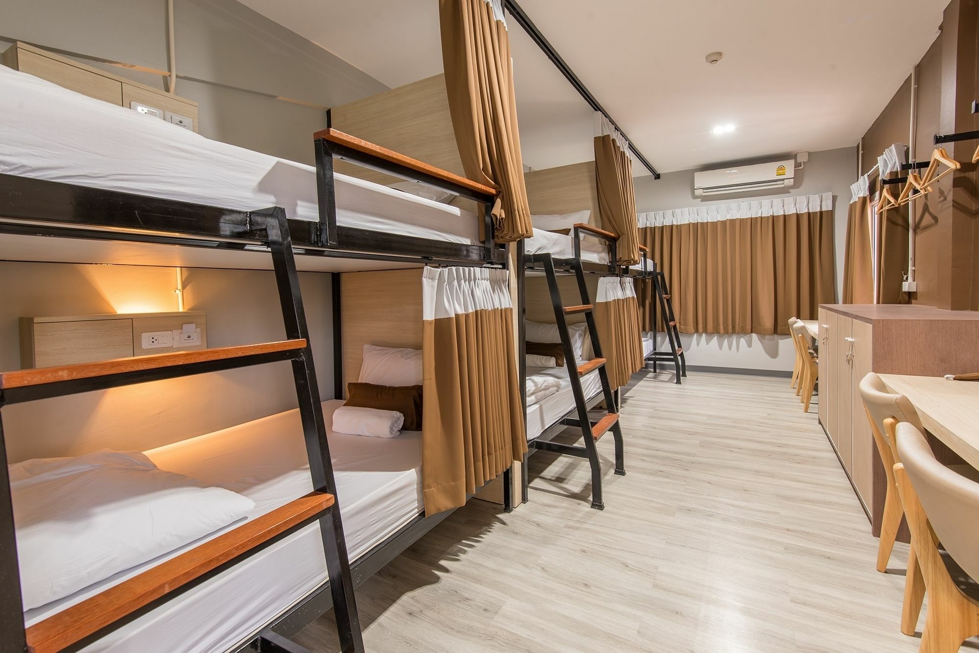 Siam Stadium Hostel Bangkok Exterior foto